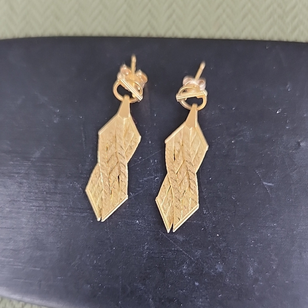 14K Gold Vintage Elegant Solid Gold Braided Herringbone Dangle Pierced Earrings - Picture 9 of 15